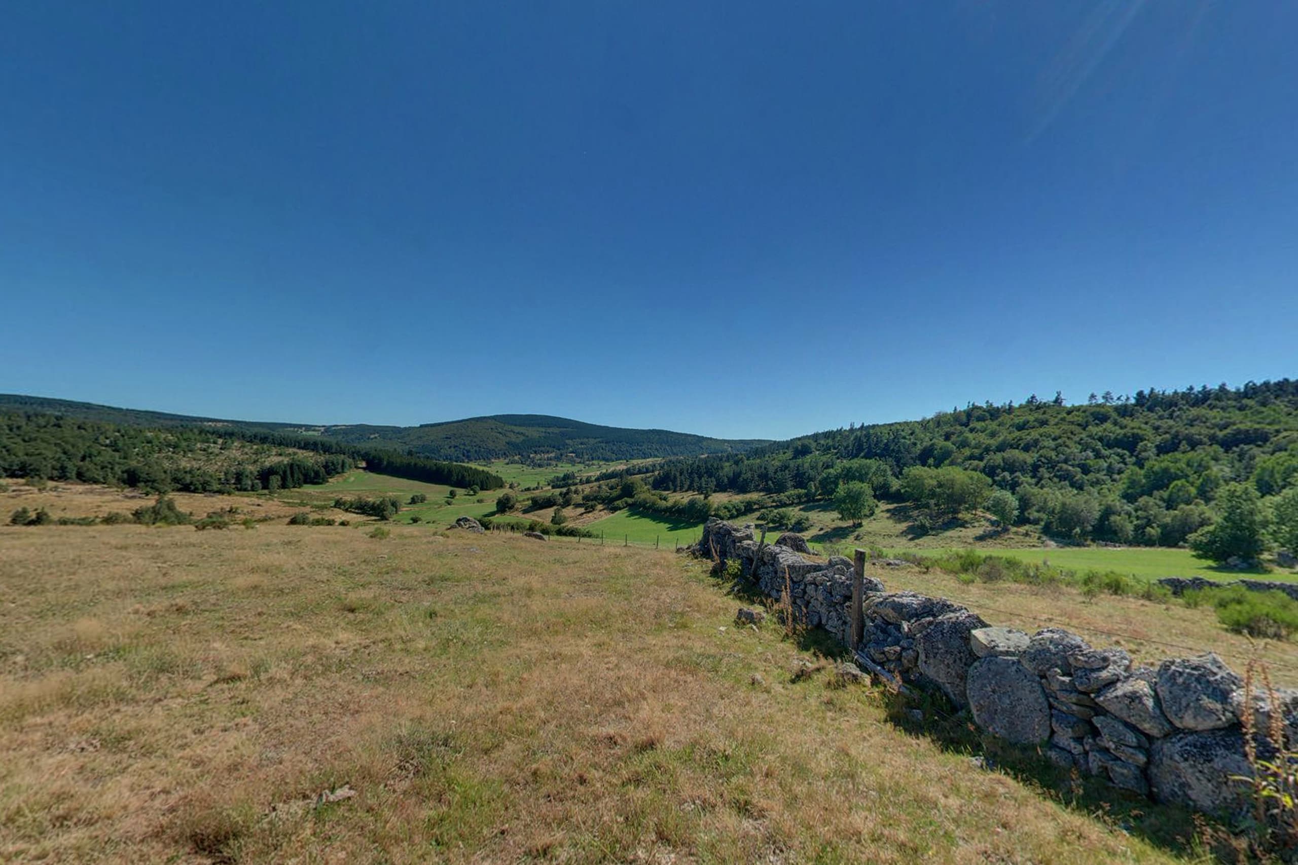 360° panorama of L’Aldonès at Saint-Denis-en-Margeride, Lozère