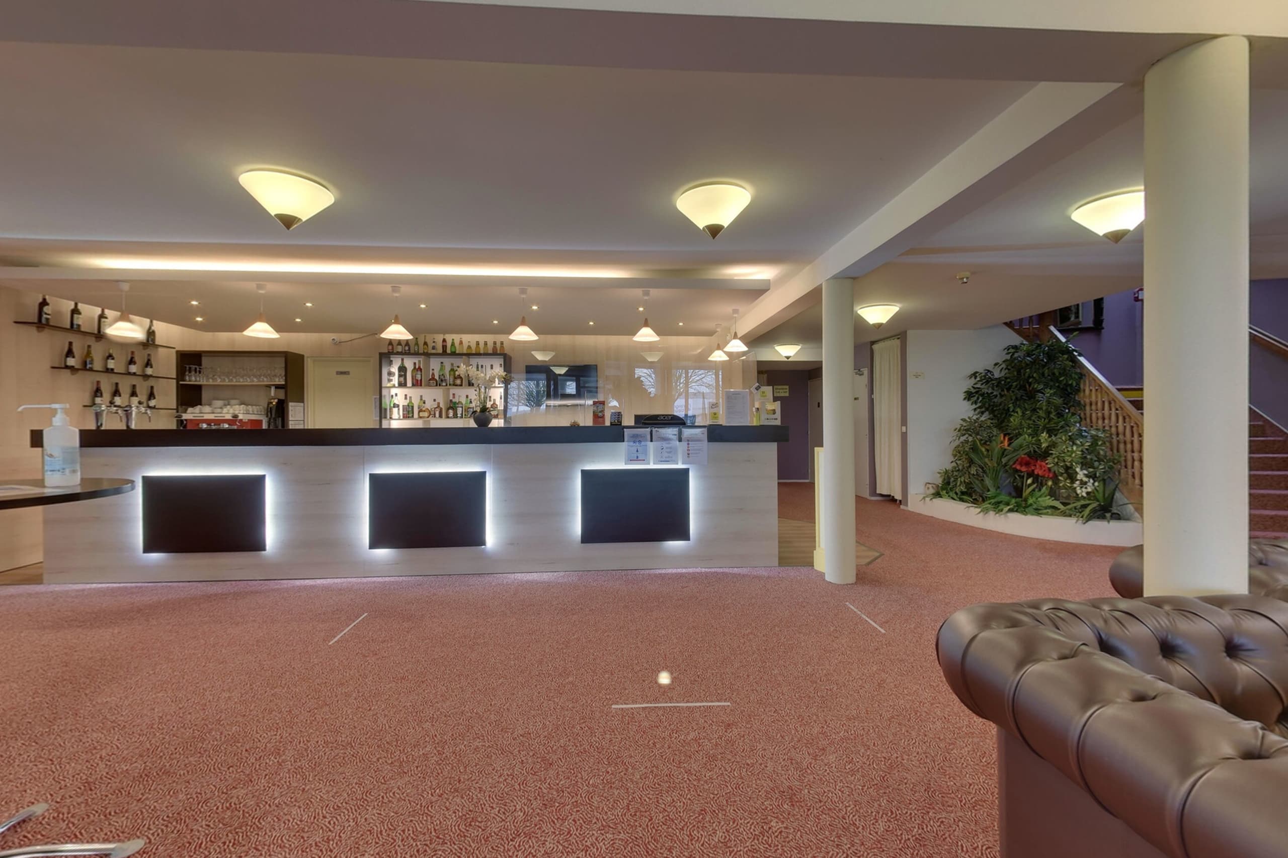 HD Media client spotlight: a venue showcased in a 360° virtual tour, on a tablet