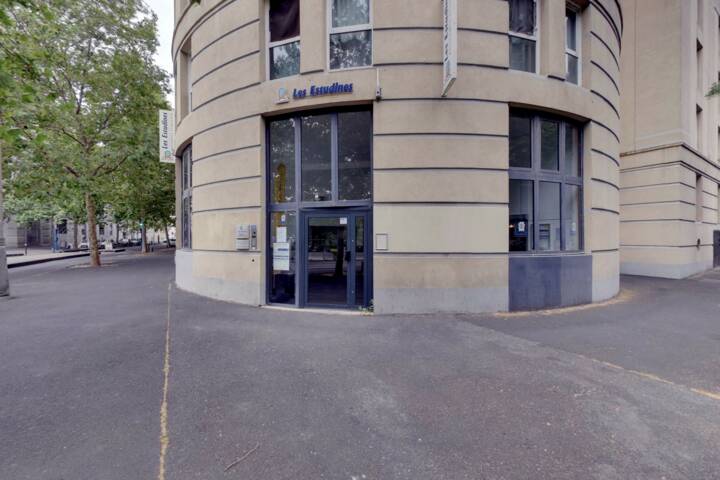 les estudines la coupole du port  Montpellier